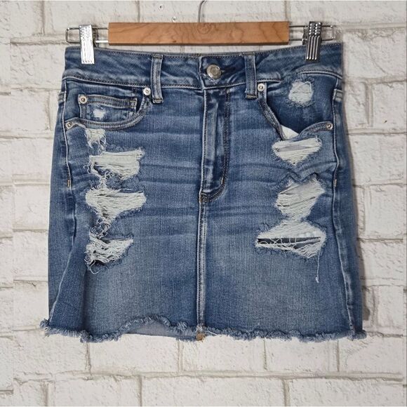 AEO distressed jean mini skirt - Picture 1 of 13